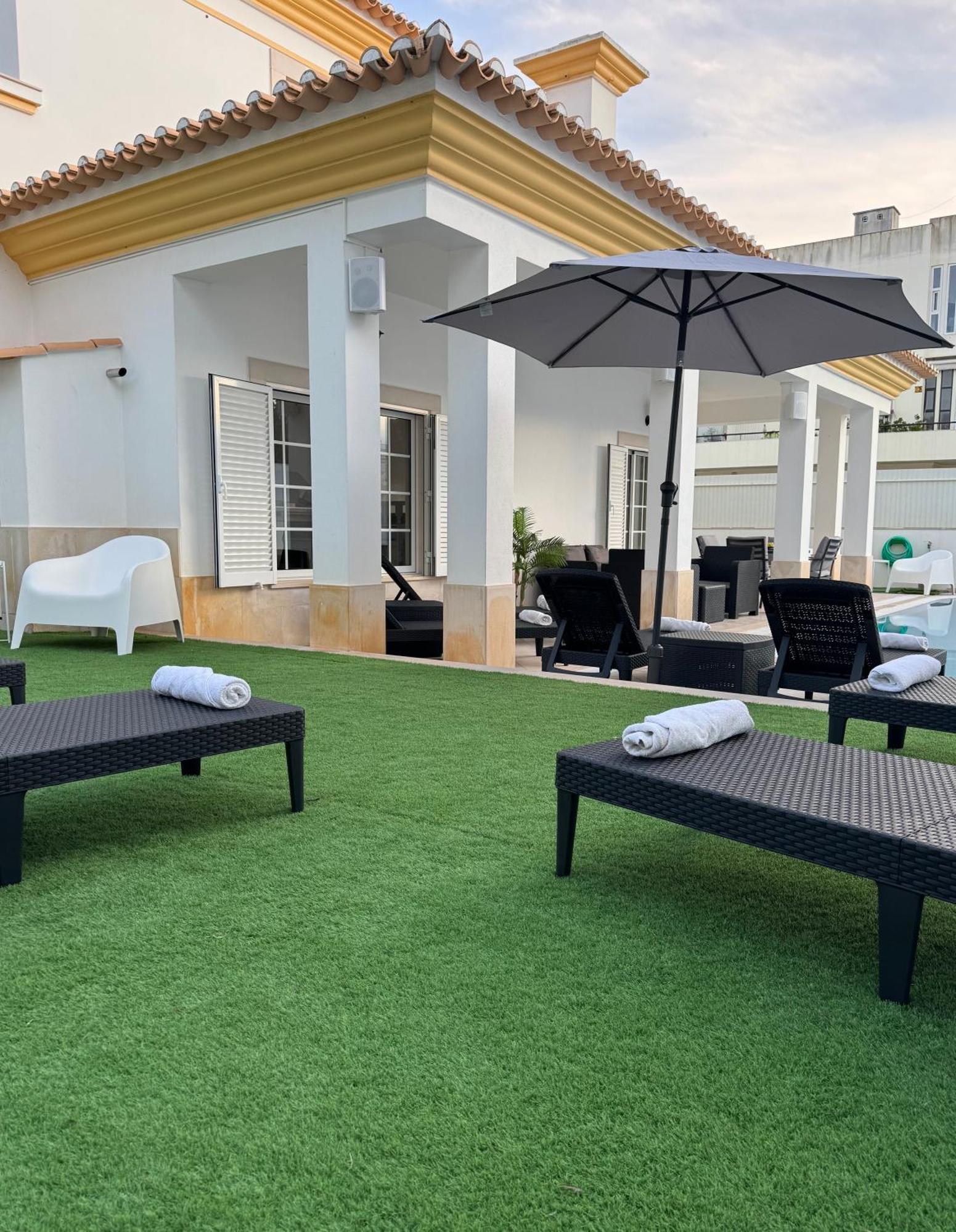 Villa Bonita Guesthouse Albufeira Old Town Luaran gambar