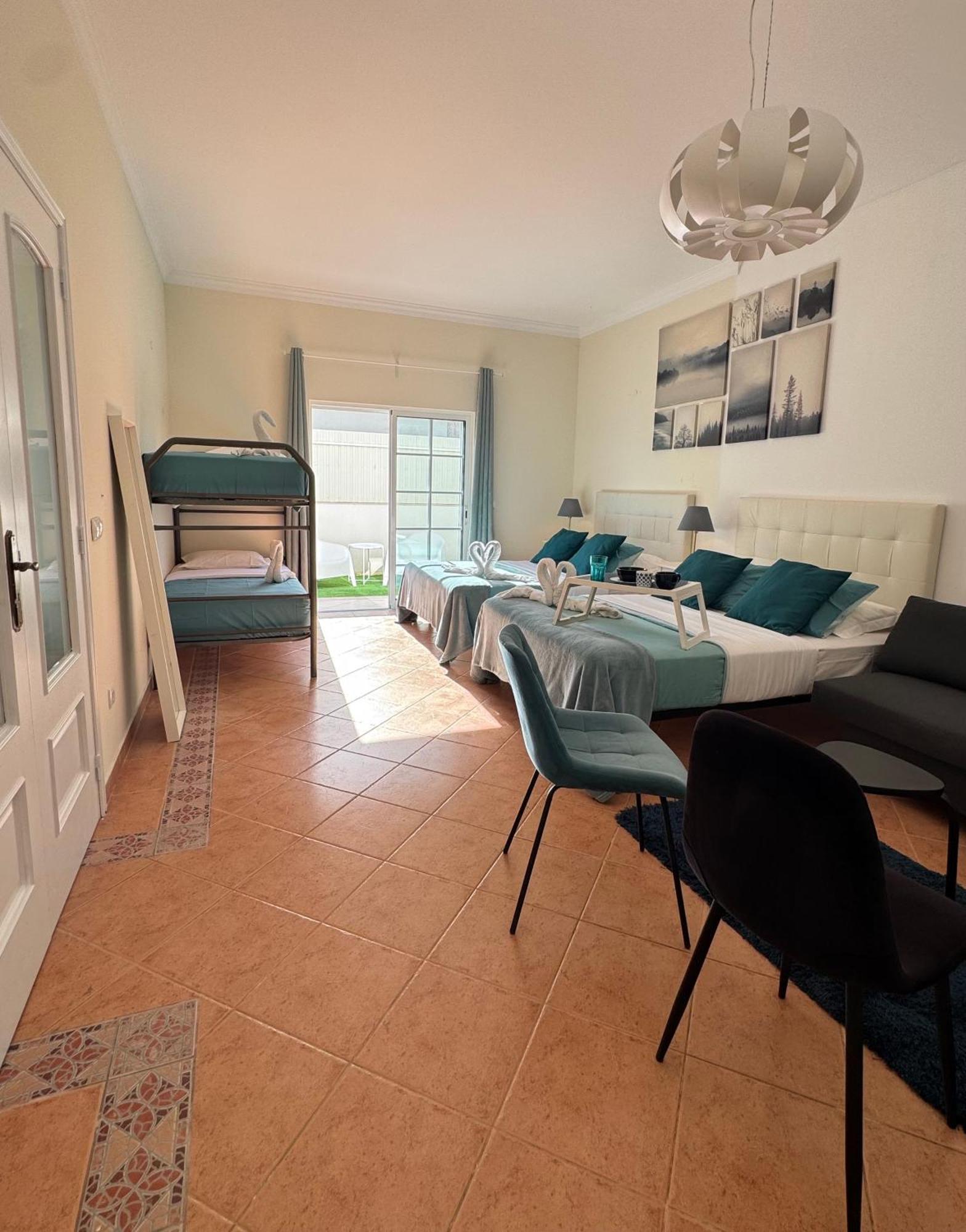 Villa Bonita Guesthouse Albufeira Old Town Luaran gambar