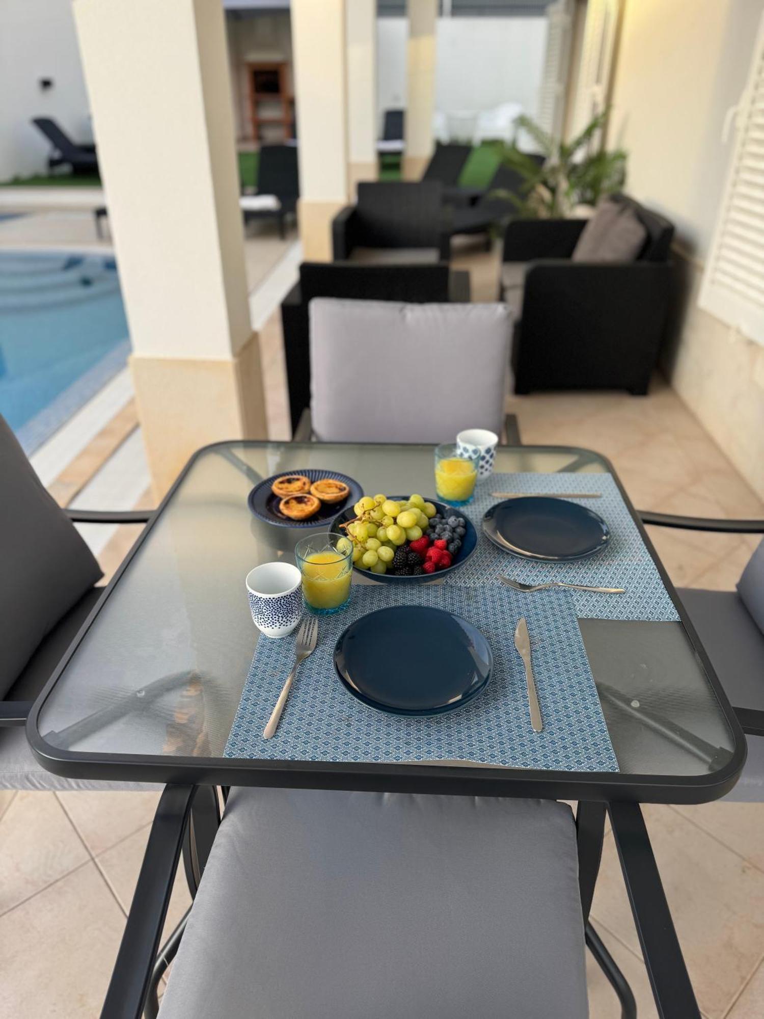Villa Bonita Guesthouse Albufeira Old Town Luaran gambar