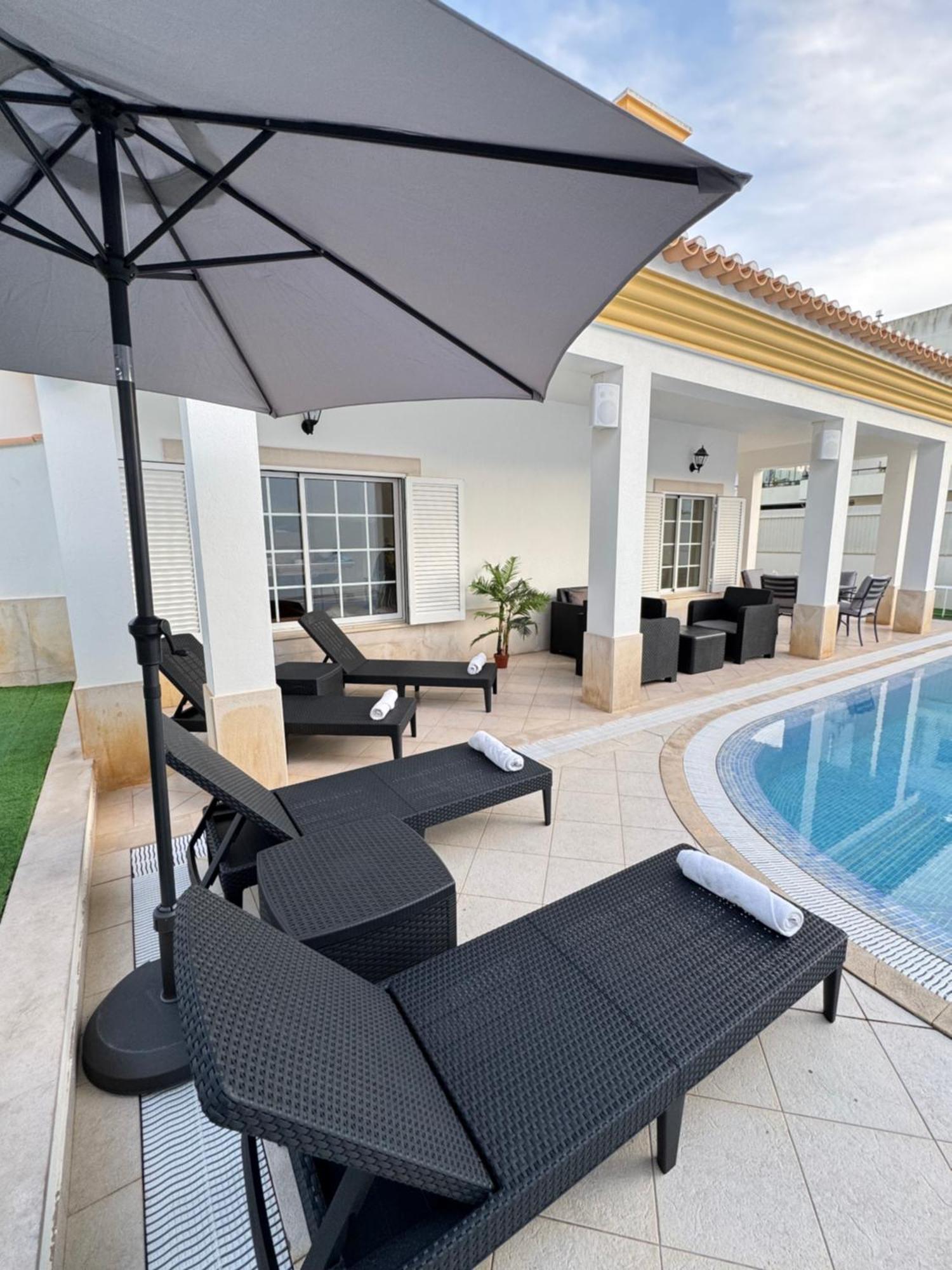 Villa Bonita Guesthouse Albufeira Old Town Luaran gambar